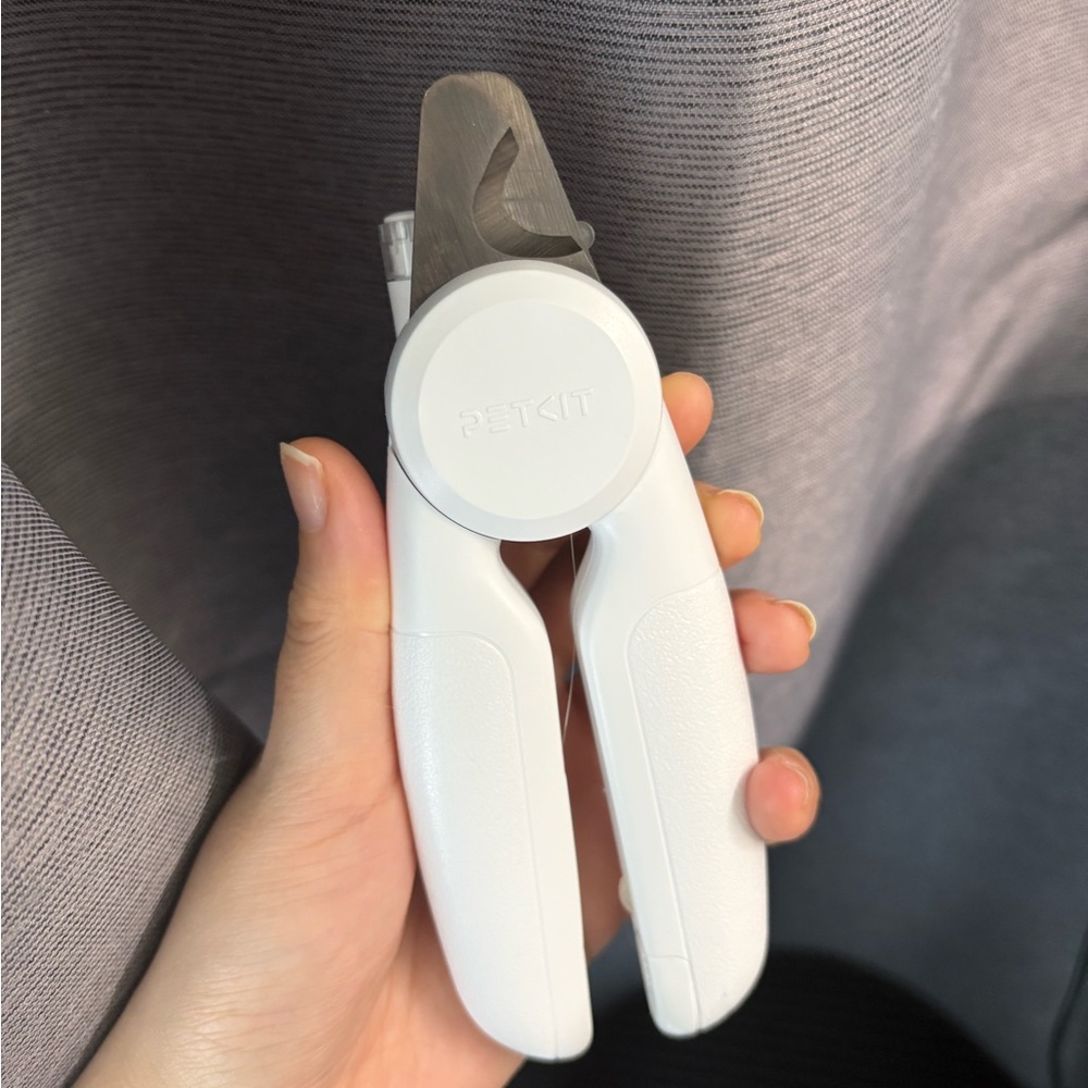 Petkit LED Nail Clippers w woods light